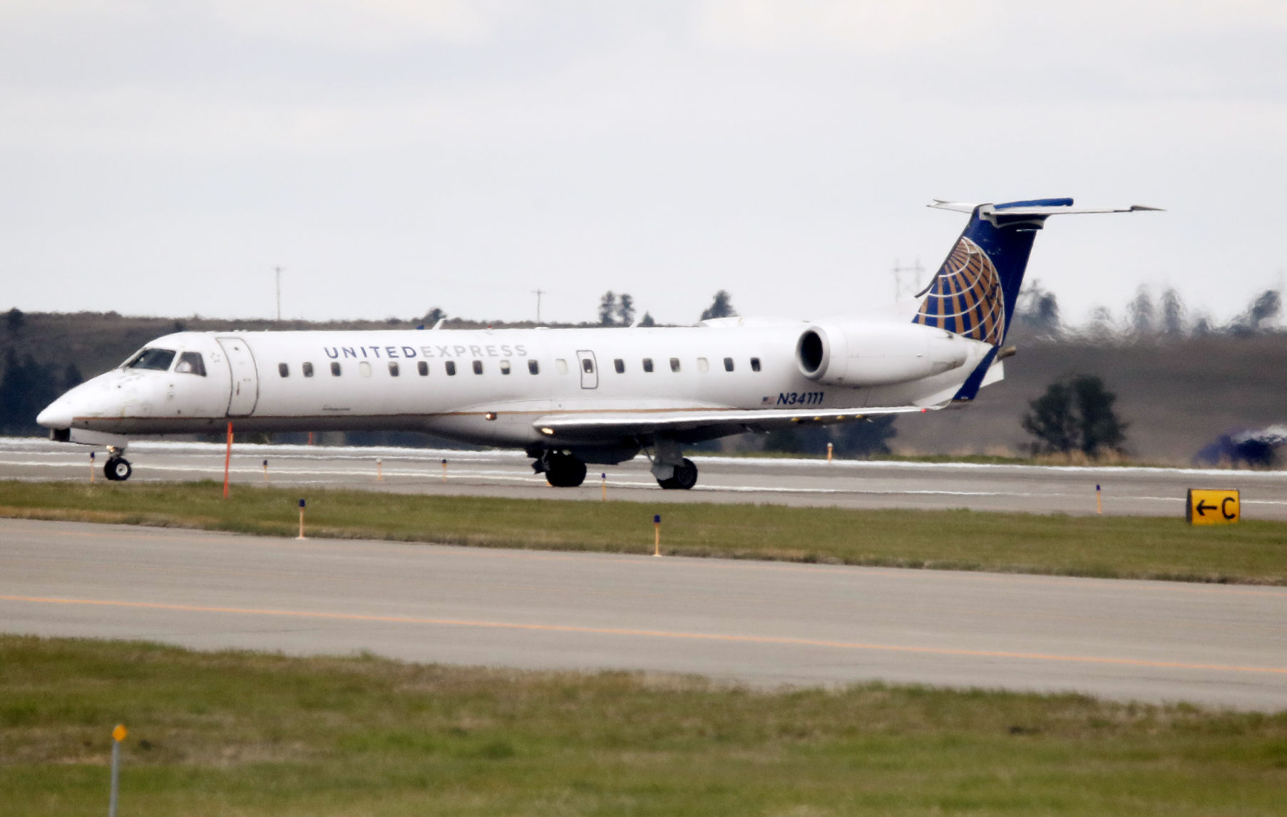 United Express Plane